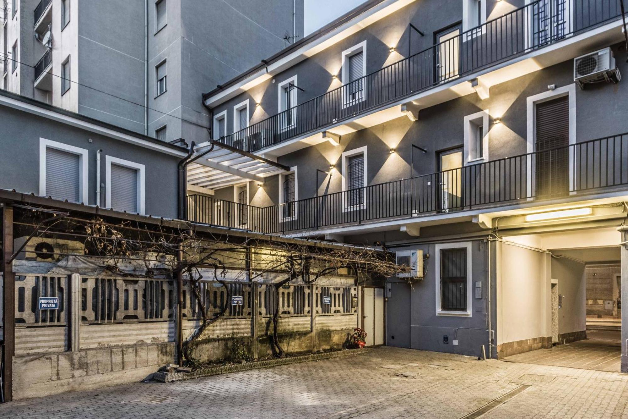 La Perla Rooms Saronno Eksteriør bilde